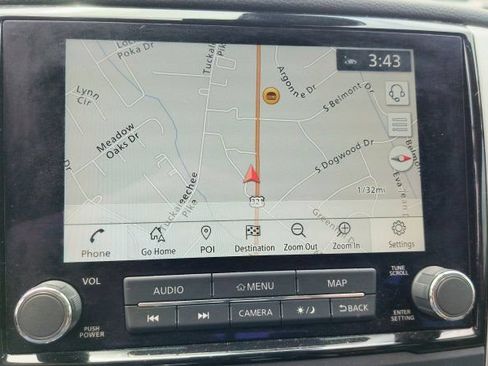 Used 2021 Nissan Titan SV w/ SV Convenience Package RWD image 17