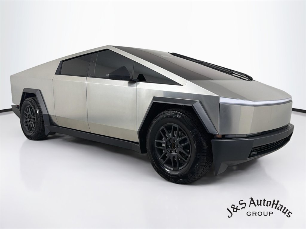 Used 2026 Tesla Cybertruck AWD Crew Cab image 36