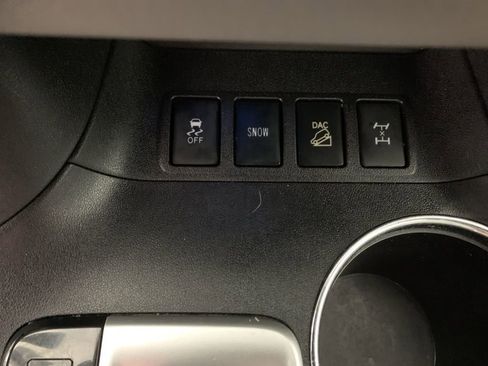 Used 2015 Toyota Highlander Limited image 31