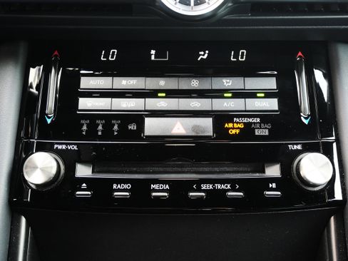 Used 2023 Lexus IS 350 F Sport image 16