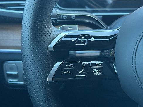 New 2025 Mercedes-Benz GLS 580 4MATIC image 26