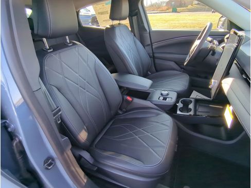 New 2024 Ford Mustang Mach-E Select w/ Comfort Package Lite image 29