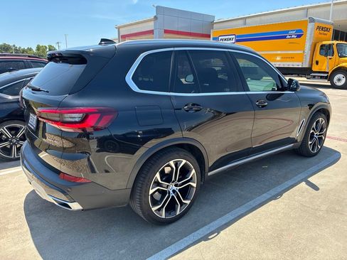 Used 2021 BMW X5 xDrive40i w/ Premium Package AWD/4WD image 2