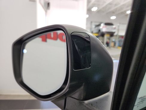 Used 2020 Subaru Outback Limited image 9