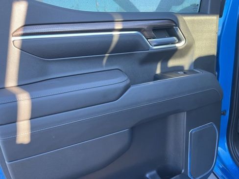 Used 2022 Chevrolet Silverado 1500 LT Trail Boss w/ LT Trail Boss Premium Package image 12