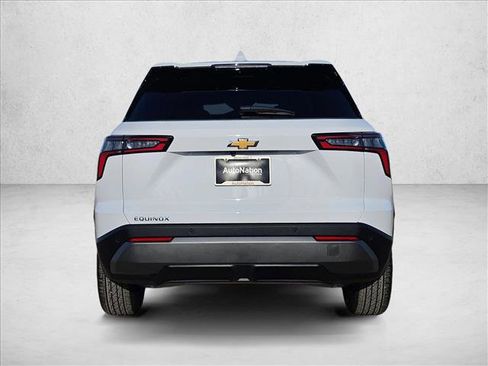New 2026 Chevrolet Equinox LT image 8