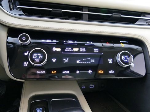 Used 2024 INFINITI QX60 Luxe AWD/4WD image 21