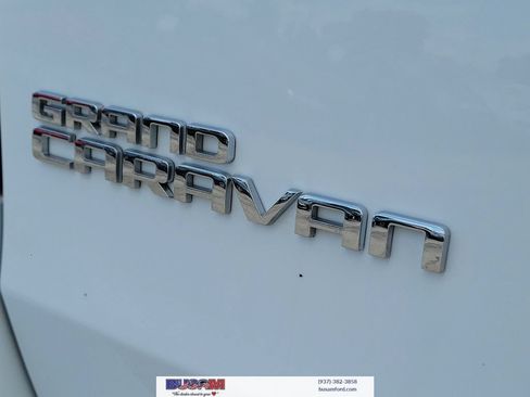 Used 2019 Dodge Grand Caravan SE w/ UConnect Hands-Free Group FWD image 7