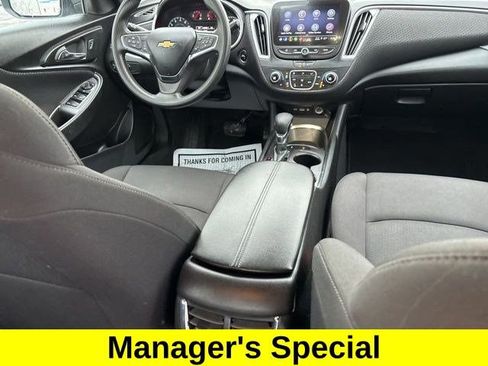Used 2024 Chevrolet Malibu LT image 38