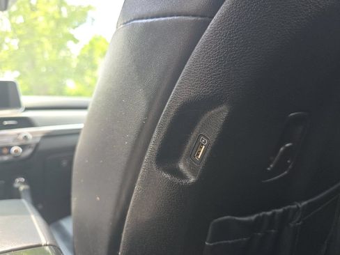 Used 2022 Kia Telluride S FWD image 25