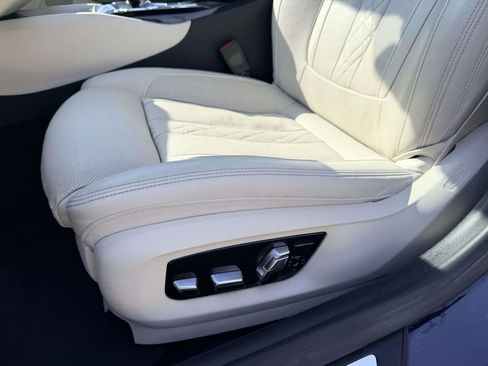 Used 2019 BMW 540i xDrive image 18