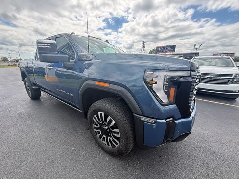 Used 2026 GMC Sierra 2500 Denali Ultimate w/ Max Trailering Package AWD/4WD image 1