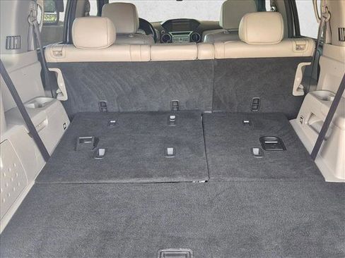 Used 2010 Honda Pilot Touring image 6