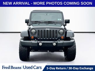 Used 2013 Jeep Wrangler Unlimited Sahara w/ Connectivity Group video 2