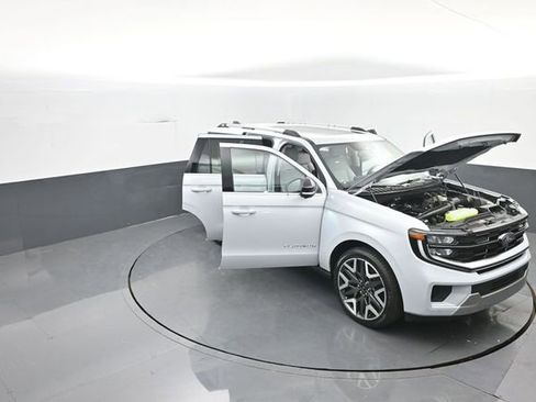 New 2026 Ford Expedition Platinum image 39