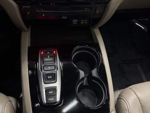 Used 2020 Honda Pilot Touring image 15