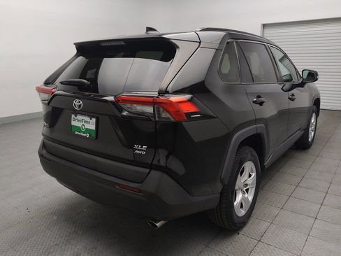 Used 2021 Toyota RAV4 XLE AWD/4WD image 9