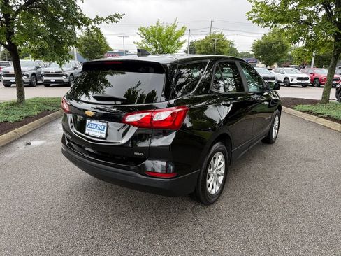 Used 2021 Chevrolet Equinox LS w/ LS Convenience Package AWD/4WD image 5