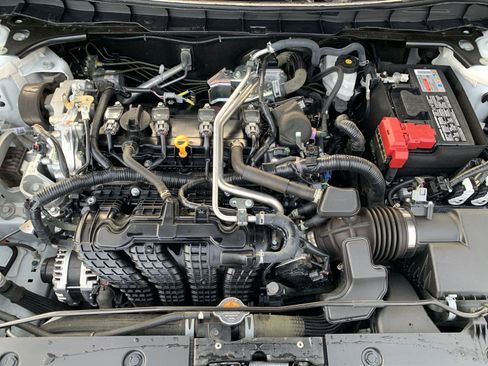 Used 2025 Nissan Altima 2.5 SV image 31