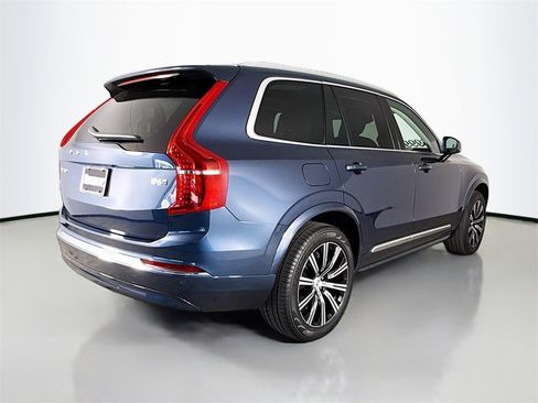 Certified 2025 Volvo XC90 B6 Core image 7