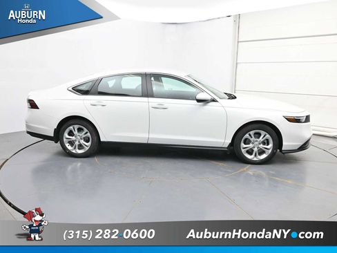 Used 2023 Honda Accord LX image 21