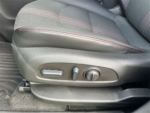 Certified 2023 Chevrolet Equinox RS image 14