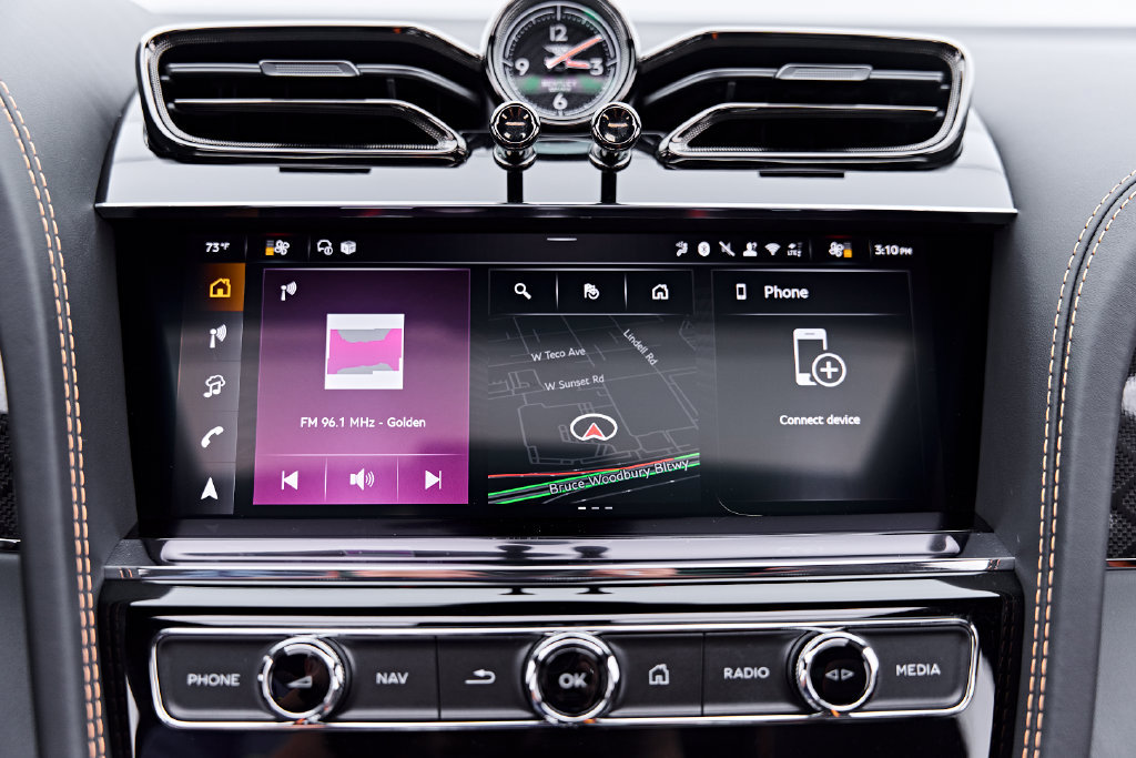Used 2025 Bentley Bentayga AWD/4WD image 78