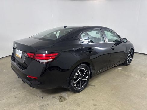 Used 2025 Nissan Sentra SV FWD image 6
