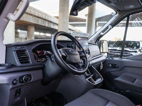 New 2025 Ford Transit 250 148 Medium Roof image 16