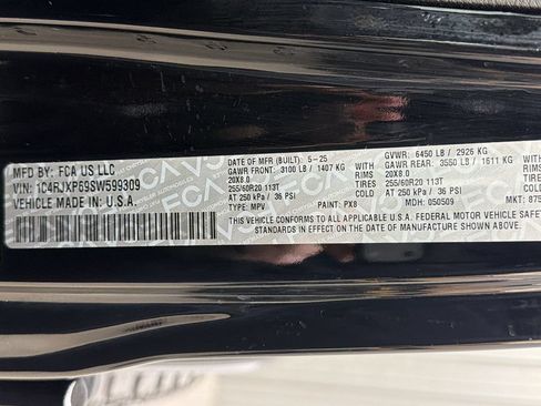 Used 2025 Jeep Wrangler Unlimited Sahara w/ Safety Group AWD/4WD image 38