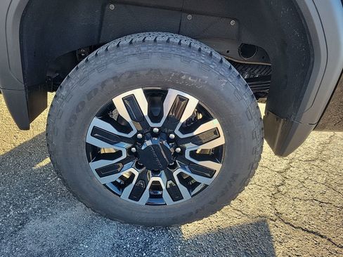 New 2026 GMC Sierra 2500 Denali Ultimate image 8