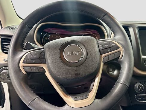 Used 2014 Jeep Cherokee Limited FWD image 13
