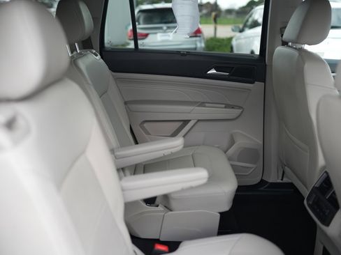 Certified 2022 Volkswagen Atlas SE w/ Black Wheel Package AWD/4WD image 23