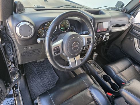 Used 2011 Jeep Wrangler 70th Anniversary w/ Connectivity Group image 11