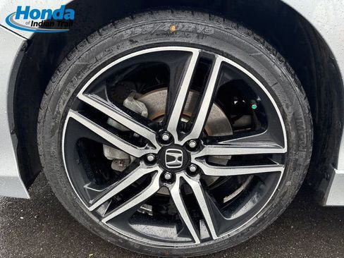 Used 2017 Honda Accord Sport image 10