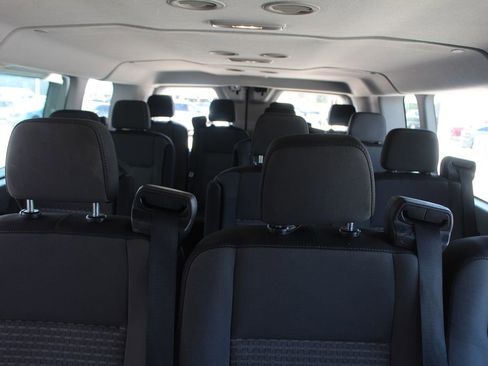 Used 2023 Ford Transit 350 XLT image 31