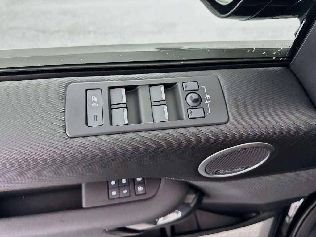 New 2026 Land Rover Discovery Dynamic SE AWD/4WD image 18