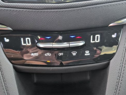 New 2025 Cadillac XT5 Luxury image 25