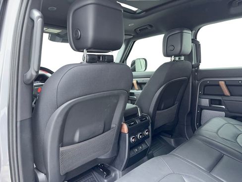 Used 2024 Land Rover Defender 130 X image 37