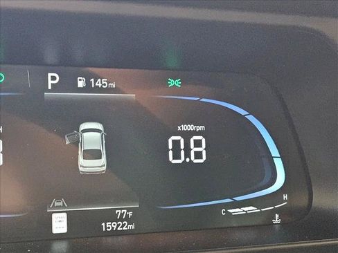 Used 2025 Hyundai Elantra Sport FWD image 9