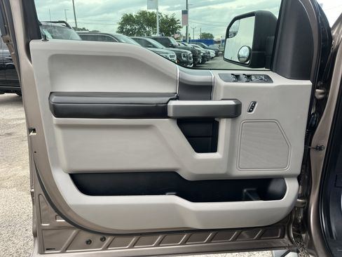 Used 2018 Ford F150 XLT w/ Equipment Group 302A Luxury RWD image 12