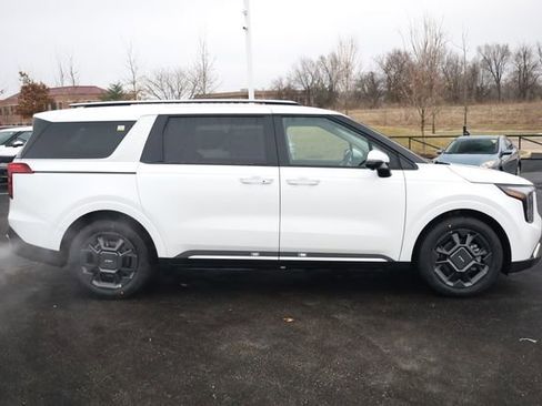 New 2026 Kia Carnival SX image 4