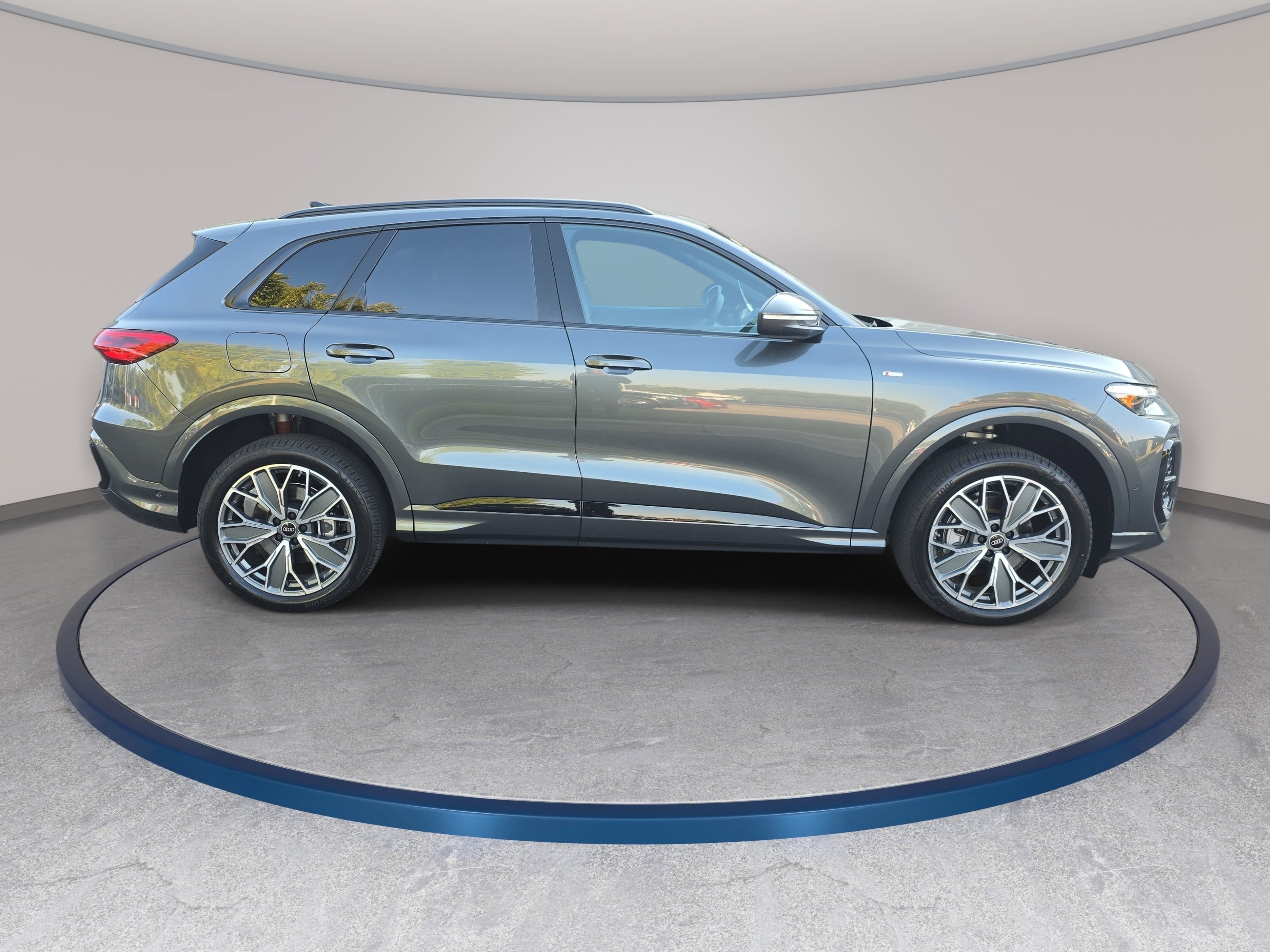 New 2026 Audi Q5 Premium Plus AWD/4WD image 4