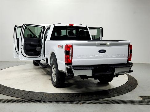 New 2026 Ford F250 Lariat w/ Chrome Package image 14