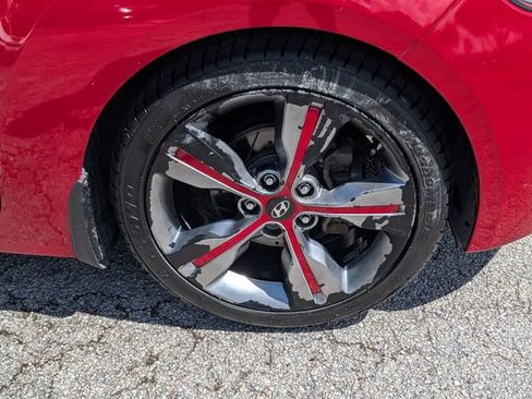 Used 2016 Hyundai Veloster w/ Option Group 02 FWD image 16