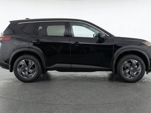 Used 2025 Nissan Rogue SV AWD/4WD image 11