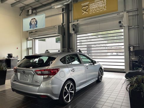 Used 2023 Subaru Impreza 2.0i Sport image 19