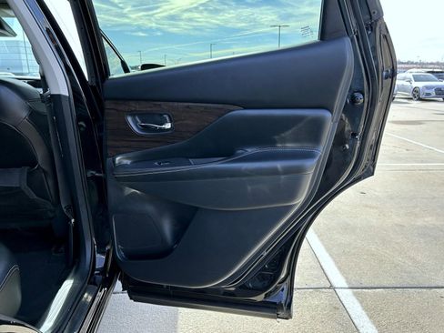 Used 2021 Nissan Murano Platinum w/ Cargo Package image 16