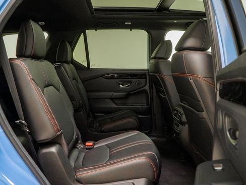 Certified 2025 Honda Pilot TrailSport image 43