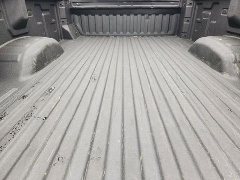 Used 2025 Chevrolet Silverado 2500 W/T image 31